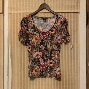 H&M floral top with 3/4 length sleeves